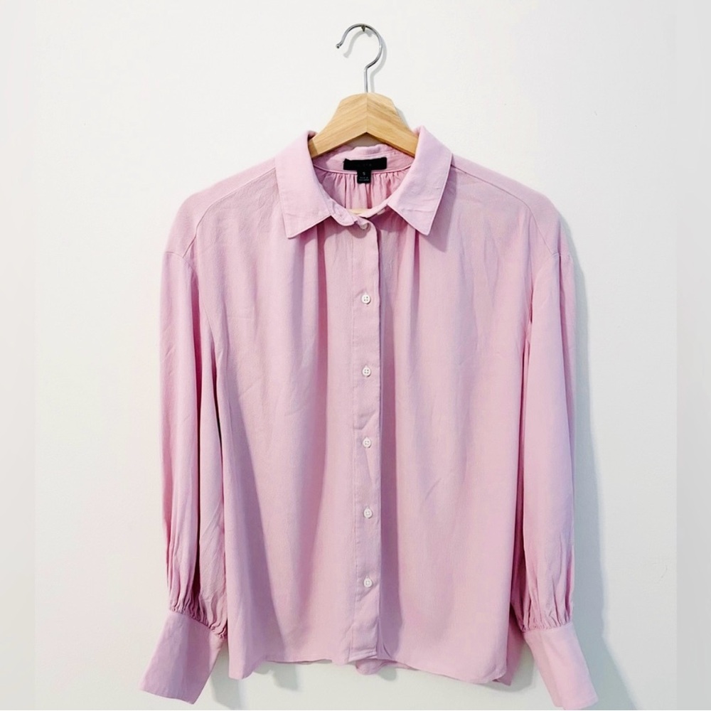 J. Crew Long Sleeve Button Down Shirt with Dress‎ Shirt Collar in Icy Orchid M